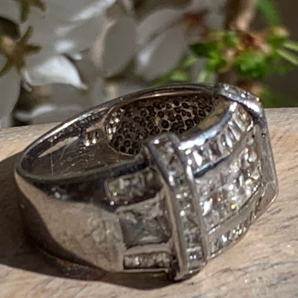 Sterling Silver 925 Cubic Zirconia Ring - Picture 2 of 12